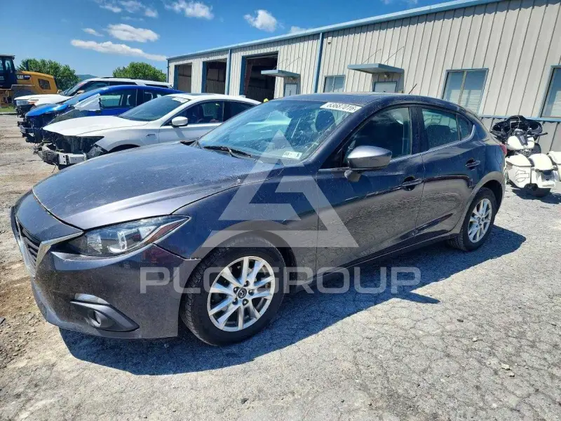 2016 Mazda 3 photo