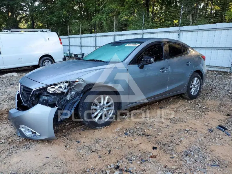 2016 Mazda 3 photo