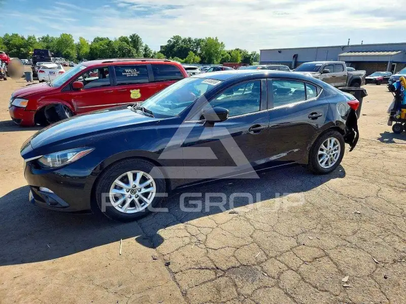 2016 Mazda 3 photo