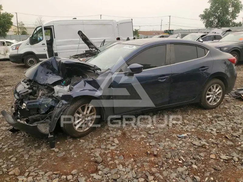 2016 Mazda 3 photo