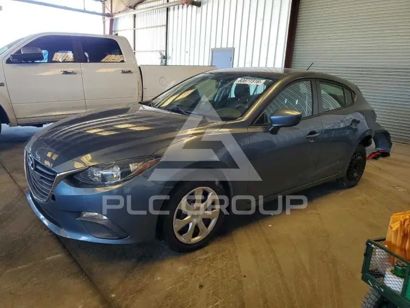2016 Mazda 3 photo