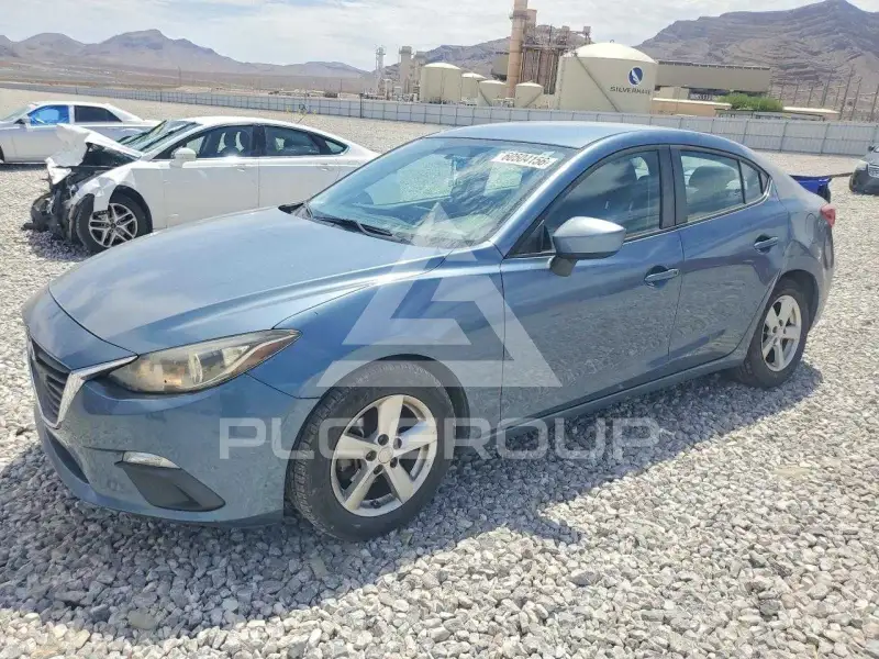 2016 Mazda 3 photo