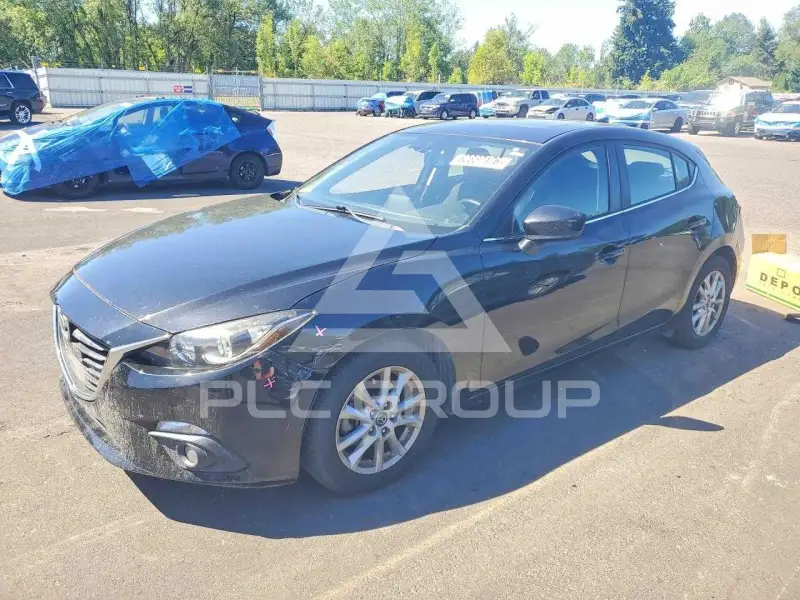 2016 Mazda 3 photo