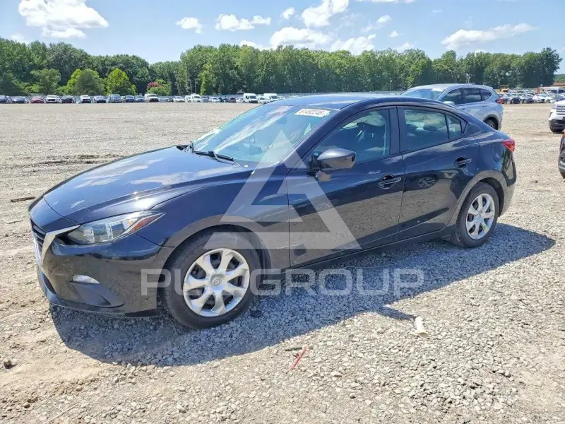 2016 Mazda 3 photo