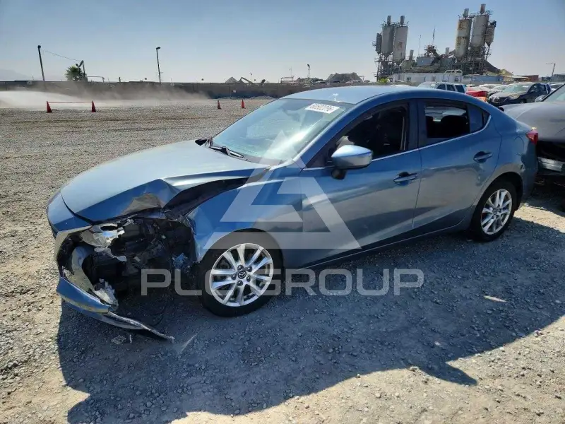 2016 Mazda 3 photo