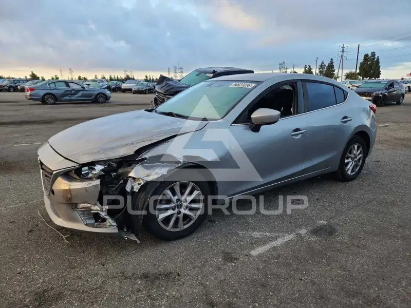 2016 Mazda 3 photo