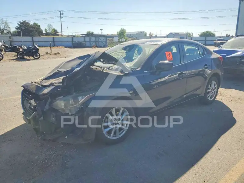2016 Mazda 3 photo