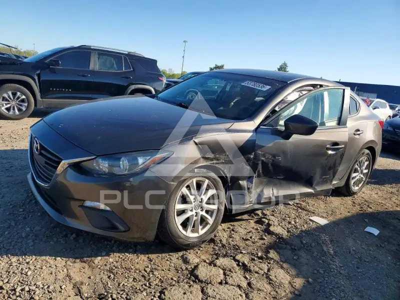 2016 Mazda 3 photo