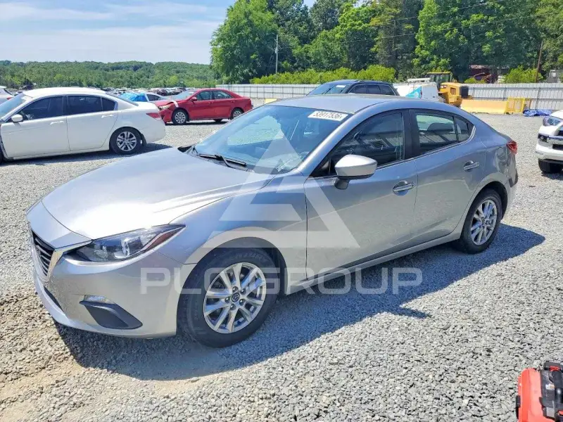 2016 Mazda 3 photo
