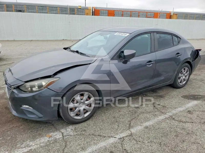 2016 Mazda 3 photo