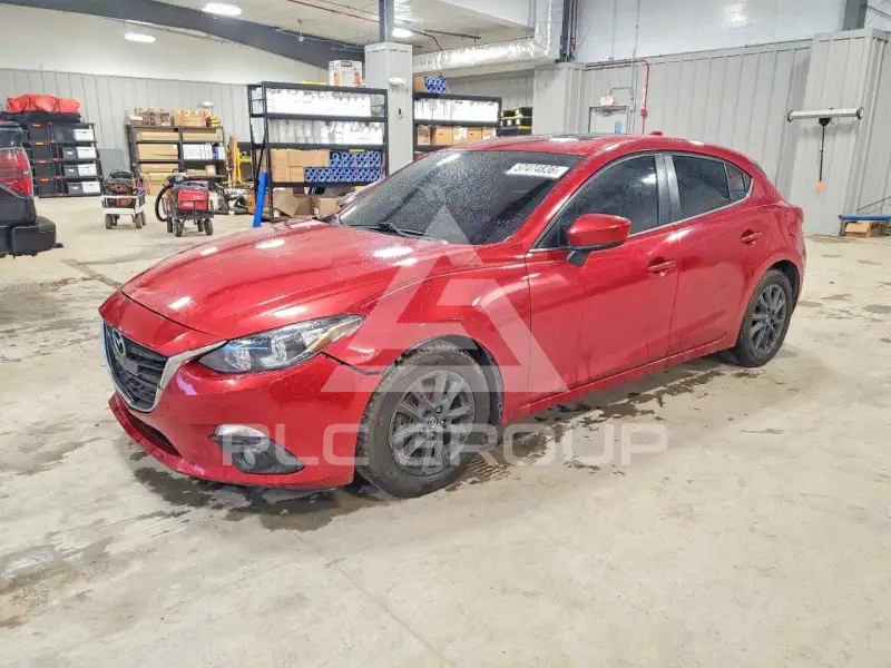 2016 Mazda 3 photo