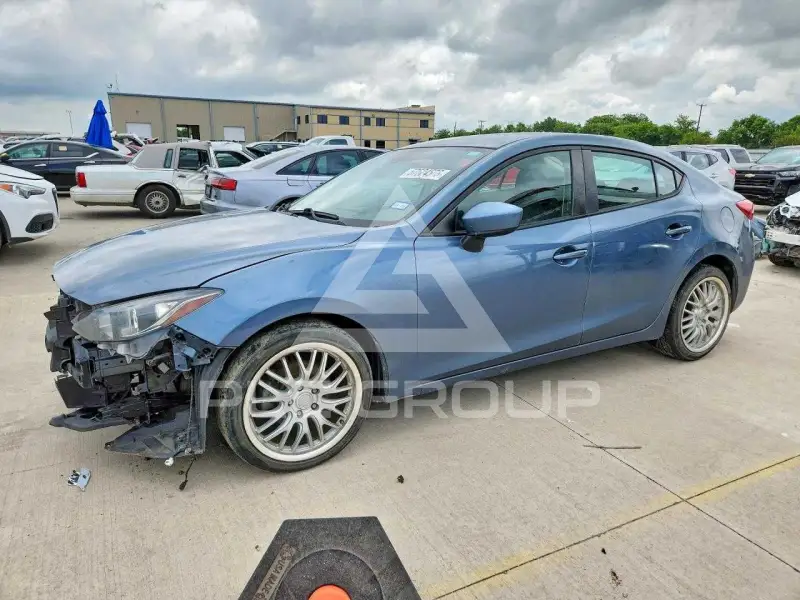 2016 Mazda 3 photo