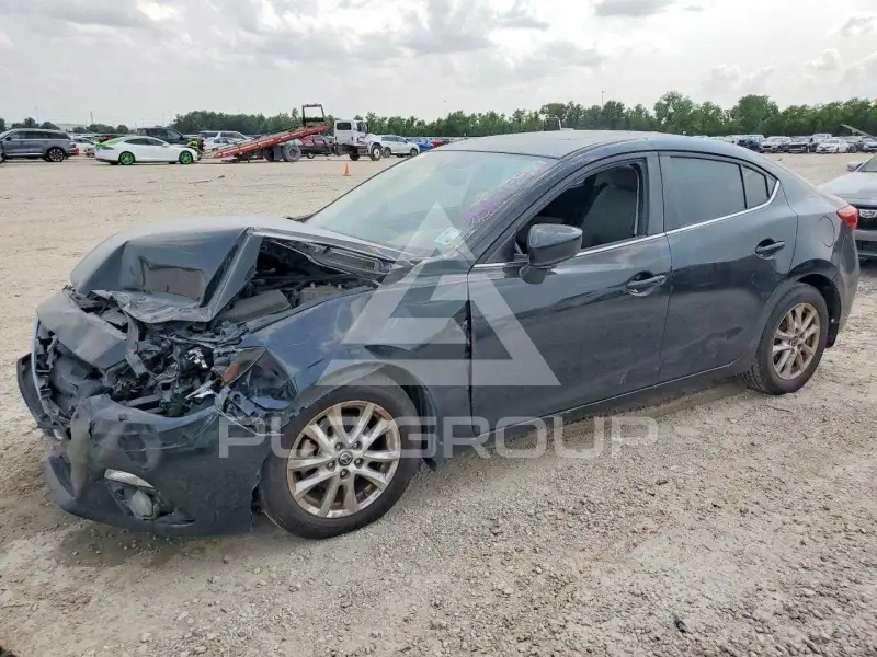 2016 Mazda 3 photo