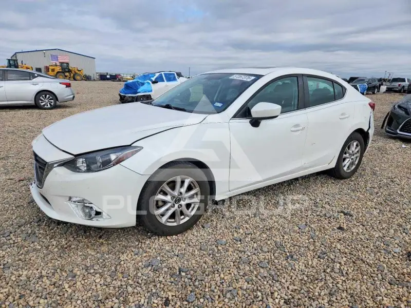 2016 Mazda 3 photo
