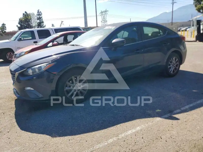 2016 Mazda 3 photo