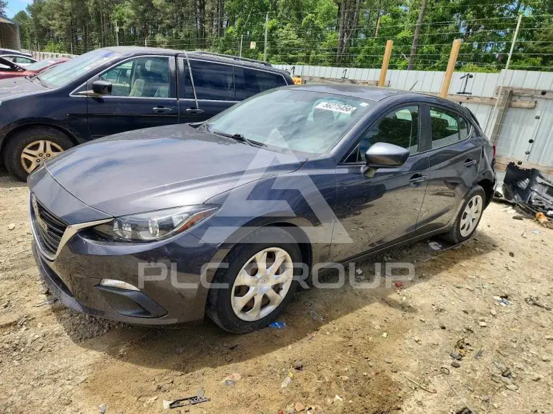 2016 Mazda 3 photo