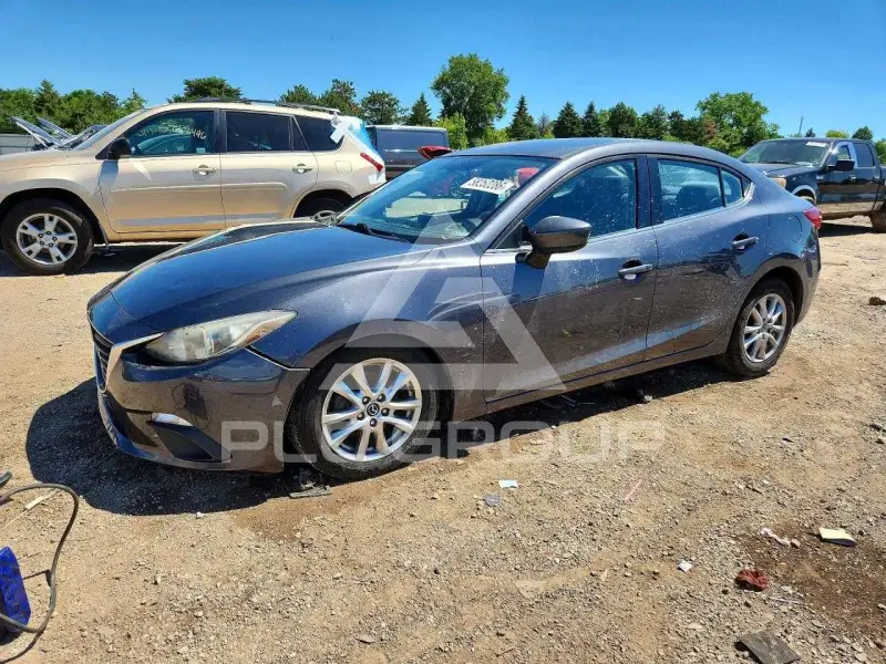 2016 Mazda 3 photo