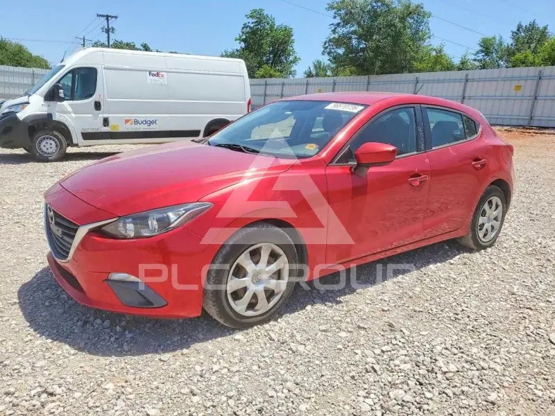 2016 Mazda 3 photo