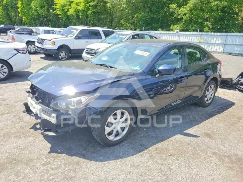 2016 Mazda 3 photo