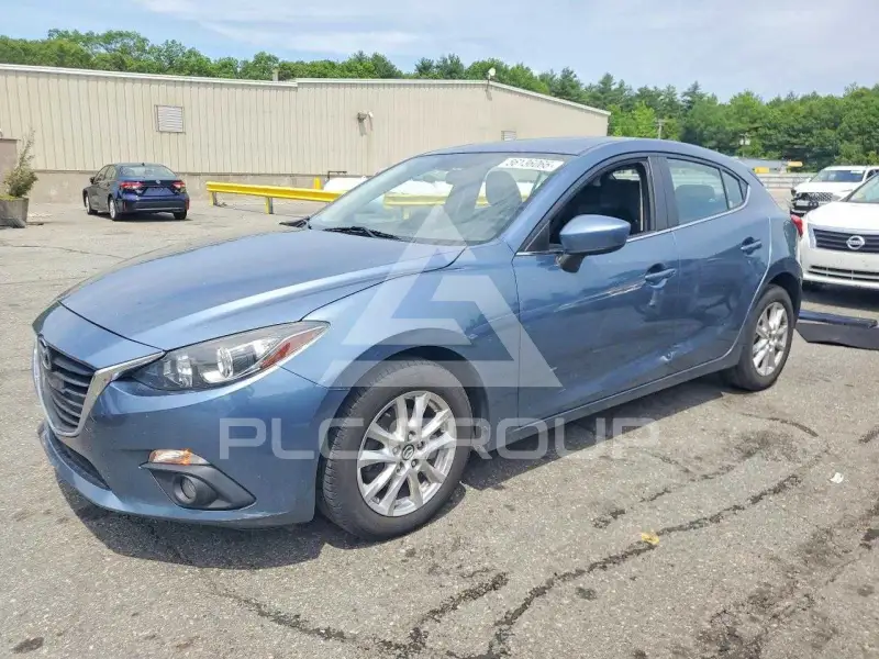 2016 Mazda 3 photo