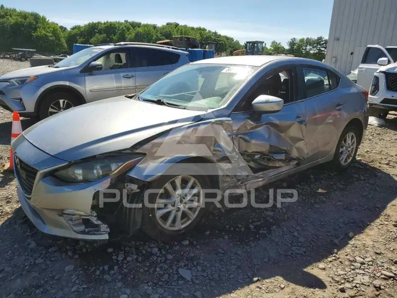 2016 Mazda 3 photo