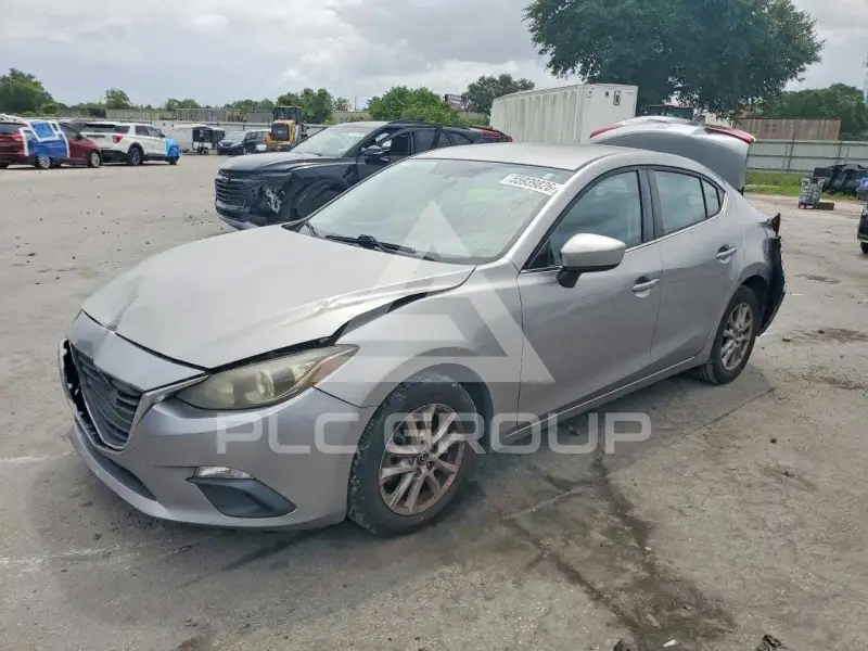 2016 Mazda 3 photo