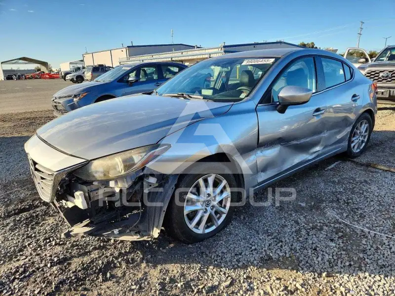2016 Mazda 3 фото