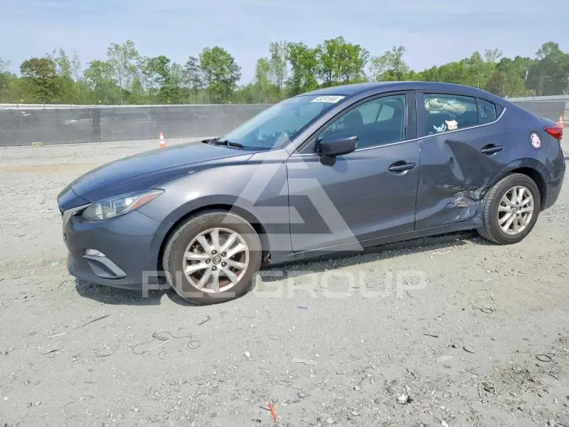 2016 Mazda 3 photo