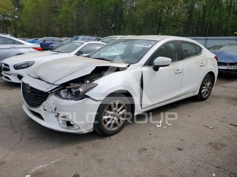 2016 Mazda 3 photo