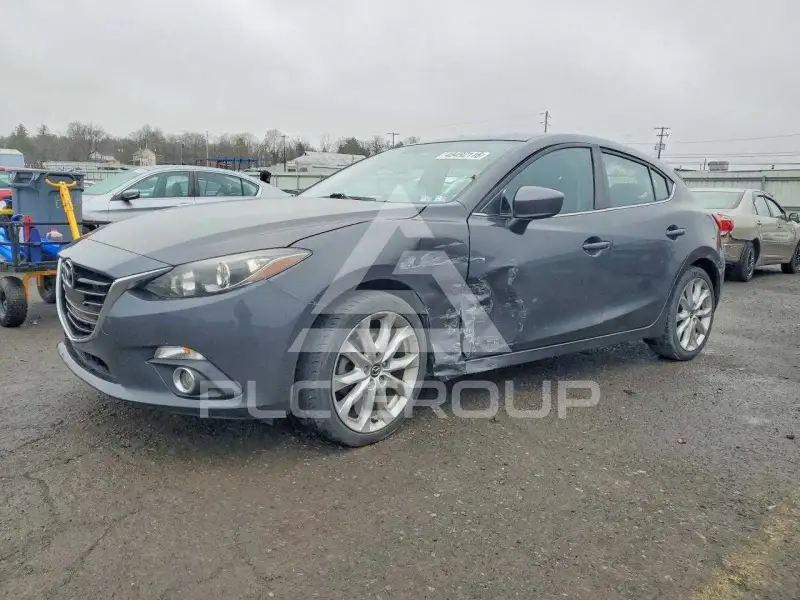 2016 Mazda 3 photo