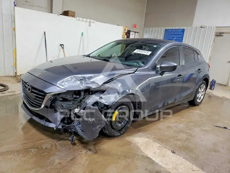 2016 Mazda 3 photo