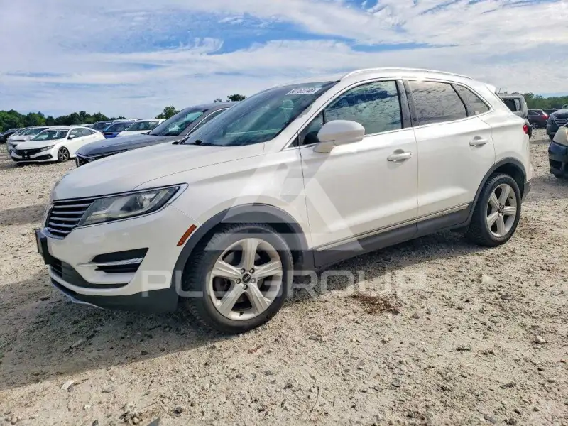2016 Lincoln MKC photo