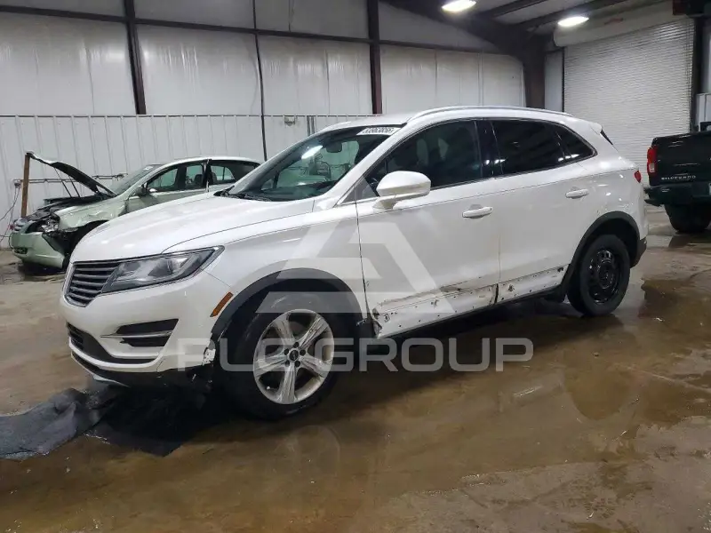 2016 Lincoln MKC photo