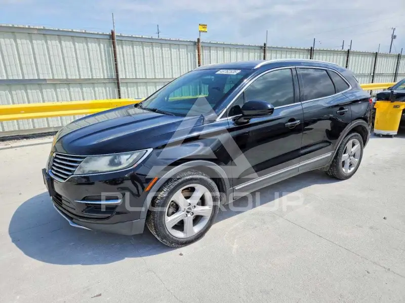2016 Lincoln MKC photo