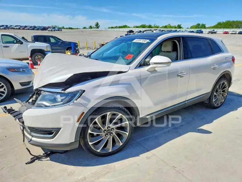 2016 Lincoln MKX photo