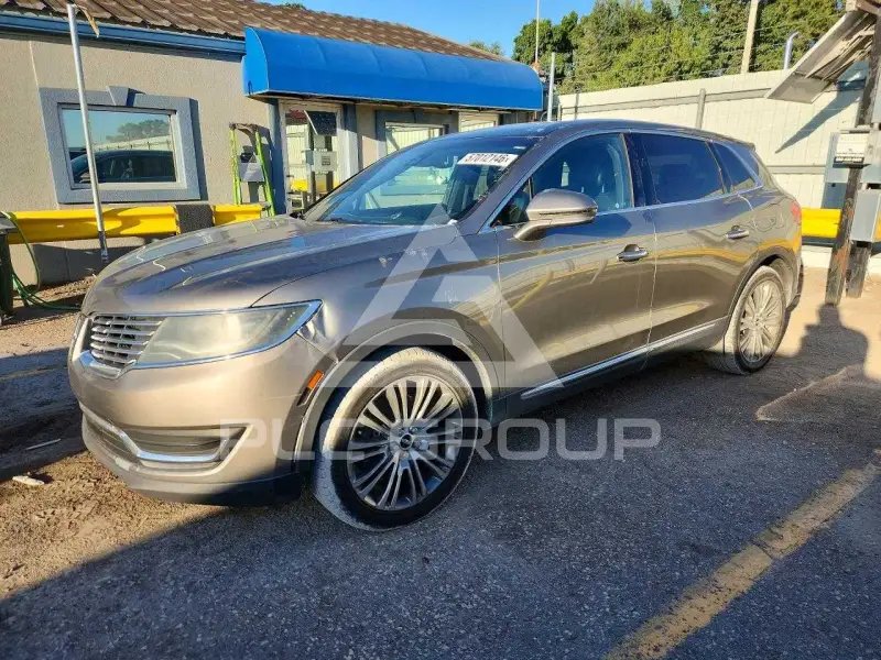 2016 Lincoln MKX photo