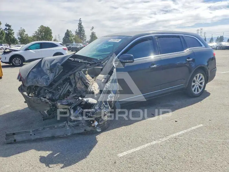 2016 Lincoln MKT photo