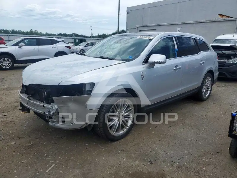 2016 Lincoln MKT фото