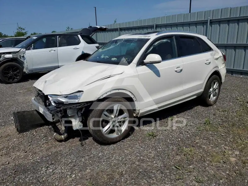 2016 Audi Q3 фото