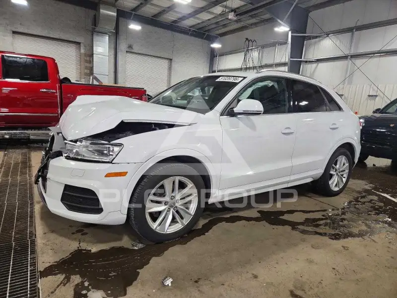 2016 Audi Q3 фото