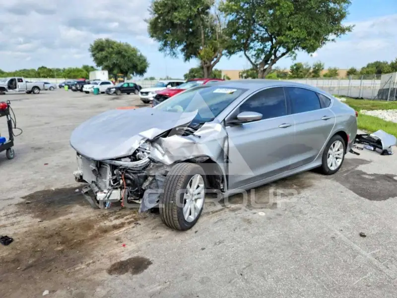 2016 Chrysler 200 фото