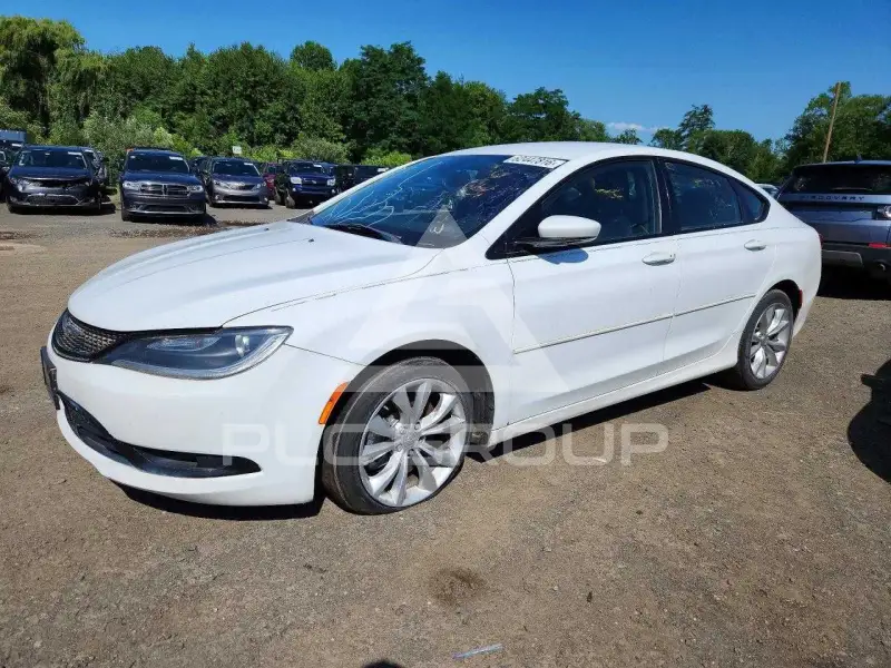 2016 Chrysler 200 photo