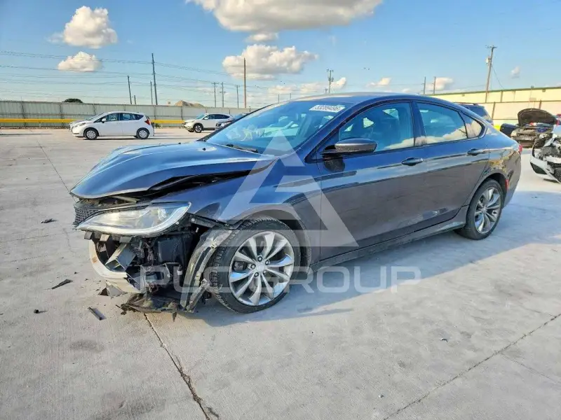 2016 Chrysler 200 photo
