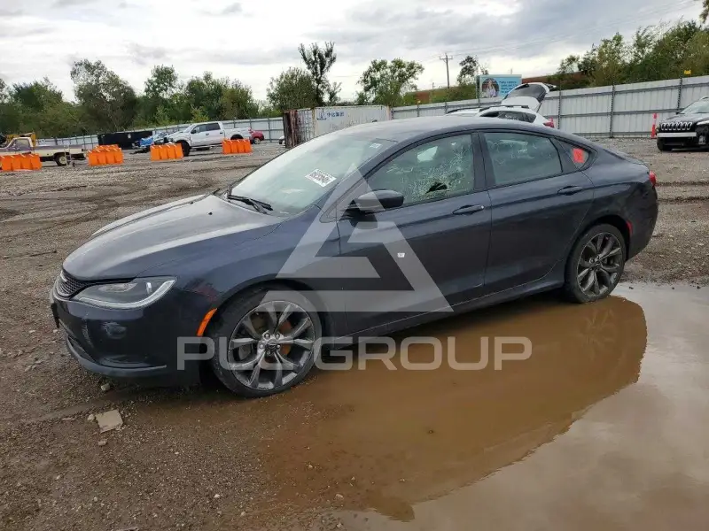 2016 Chrysler 200 photo