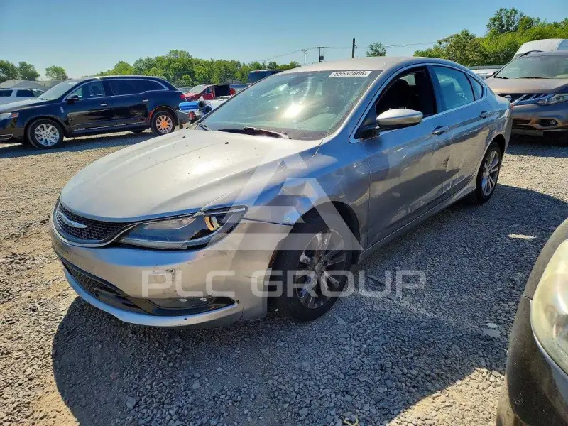 2016 Chrysler 200 photo