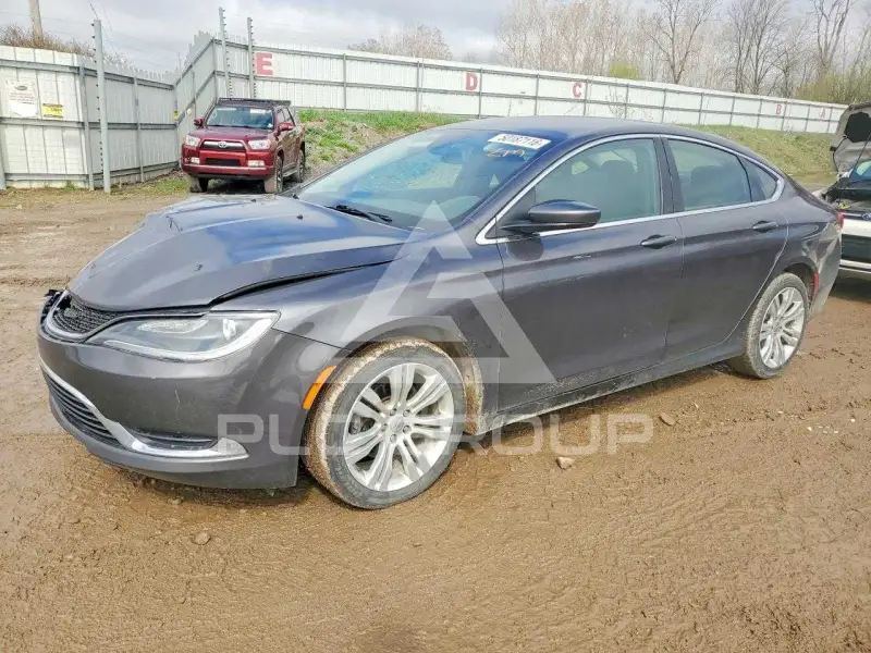 2016 Chrysler 200 photo