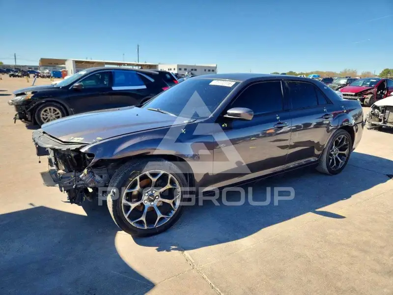 2016 Chrysler 300 photo