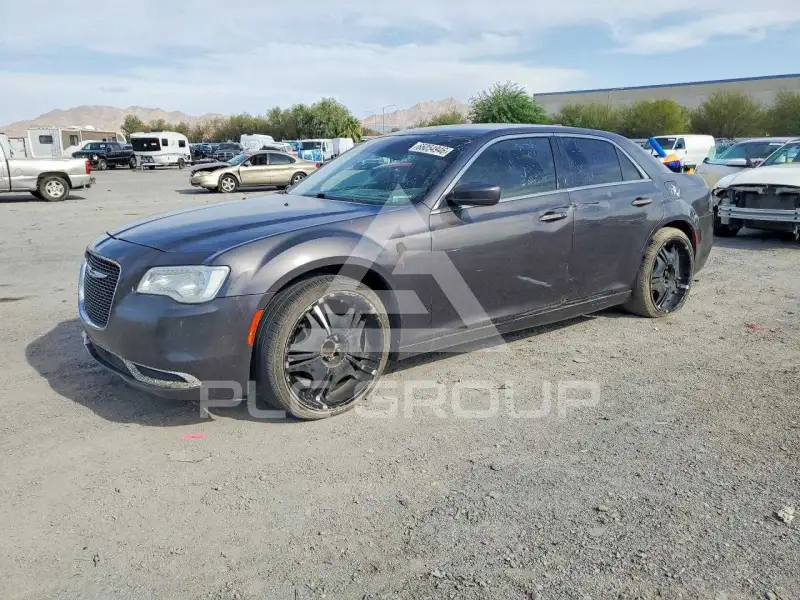 2016 Chrysler 300 photo