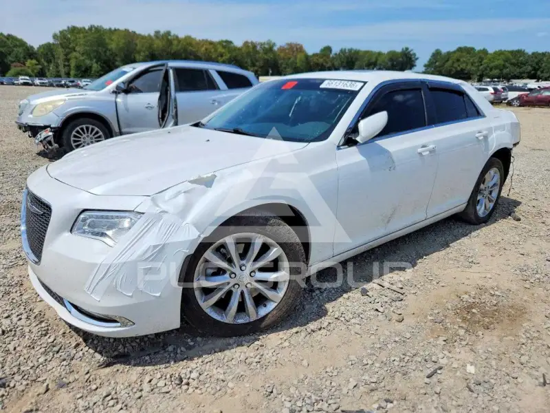 2016 Chrysler 300 фото