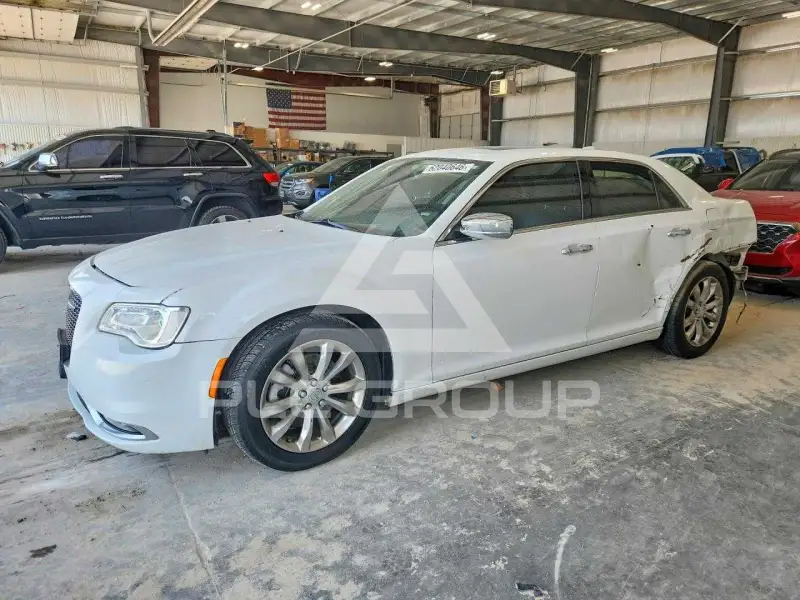 2016 Chrysler 300 photo
